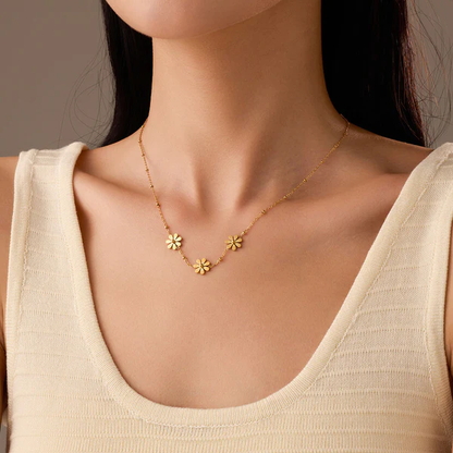 Anti Tarnish Floral Themed Pendant Necklace